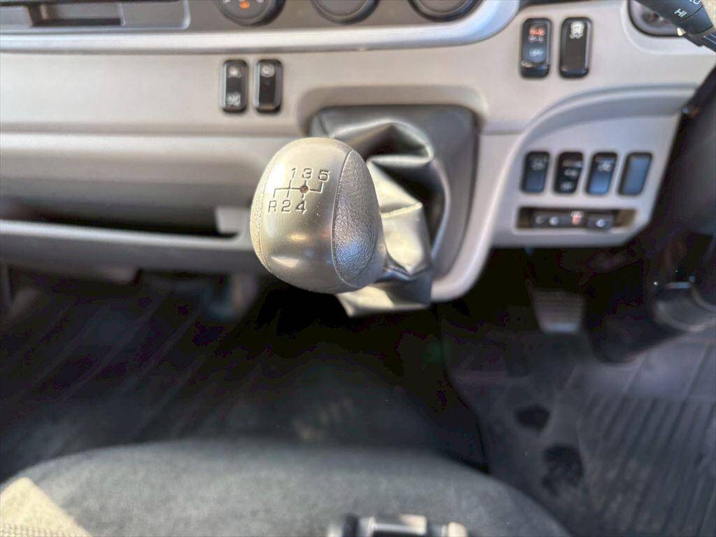 三菱ふそうキャンターアルミバン小型（2t・3t）[写真22]