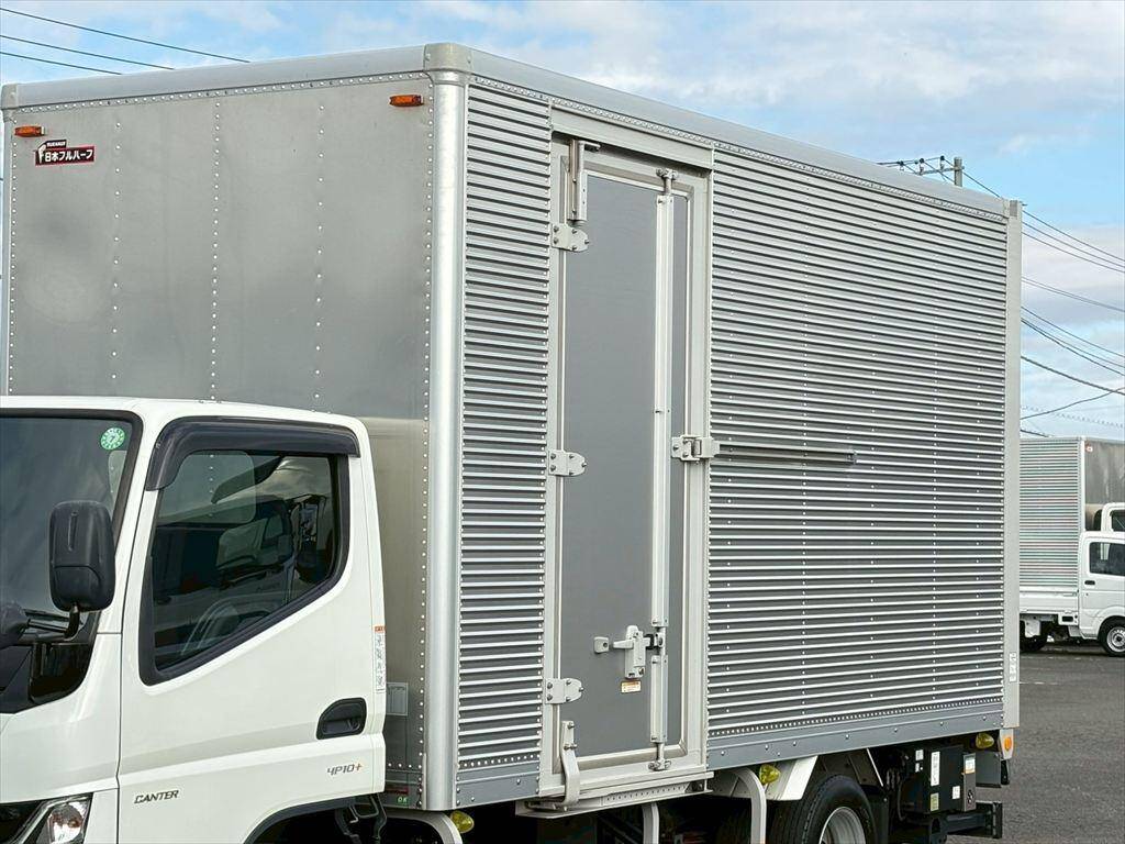 三菱ふそうキャンターアルミバン小型（2t・3t）[写真06]