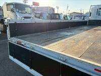 いすゞフォワード平ボディ中型（4t）[写真10]