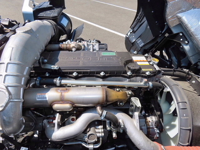 三菱ふそうファイターミキサー車（コンクリートミキサー）中型（4t）[写真13]