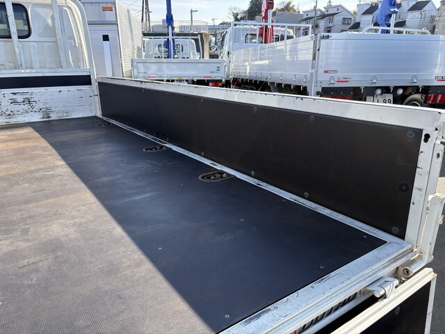 日野デュトロ平ボディ小型（2t・3t）[写真11]