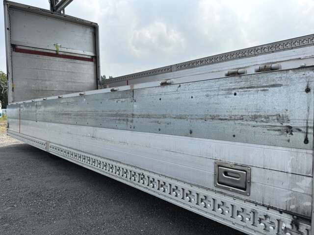 三菱ふそうファイターアルミウイング中型（4t）[写真17]