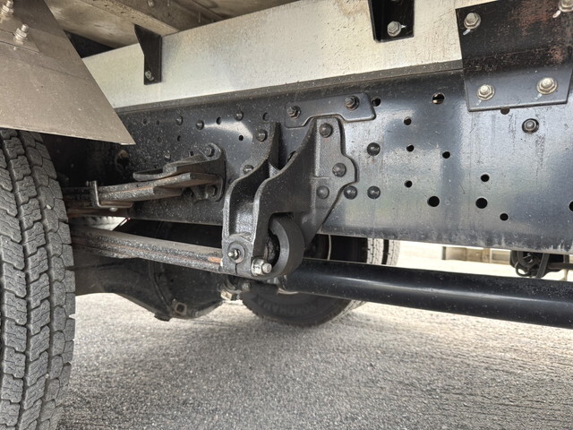 三菱ふそうファイターアルミウイング中型（4t）[写真19]