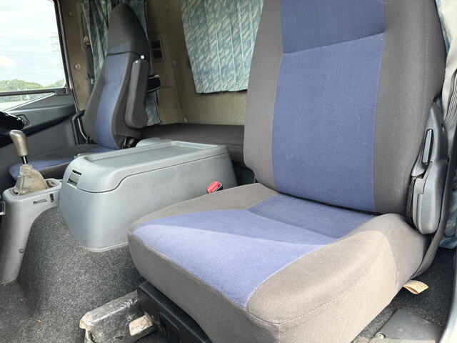 三菱ふそうファイターアルミウイング中型（4t）[写真31]