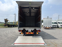 三菱ふそうファイターアルミウイング中型（4t）[写真10]