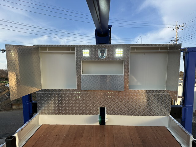 三菱ふそうファイターセルフクレーン3段増トン（6t・8t）[写真11]