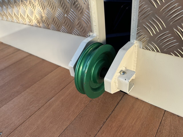 三菱ふそうファイターセルフクレーン3段増トン（6t・8t）[写真12]