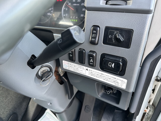 三菱ふそうファイターセルフクレーン3段増トン（6t・8t）[写真36]