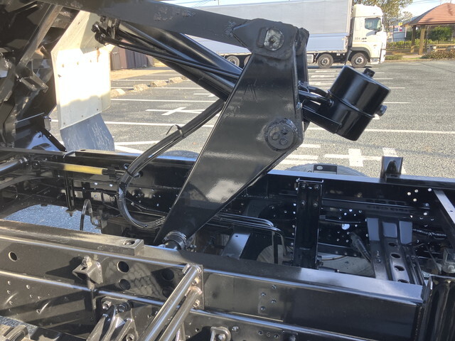 いすゞフォワードダンプ中型（4t）[写真11]