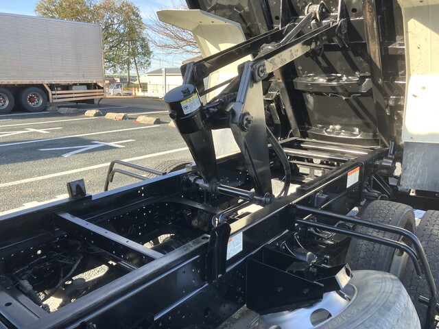 いすゞフォワードダンプ中型（4t）[写真09]