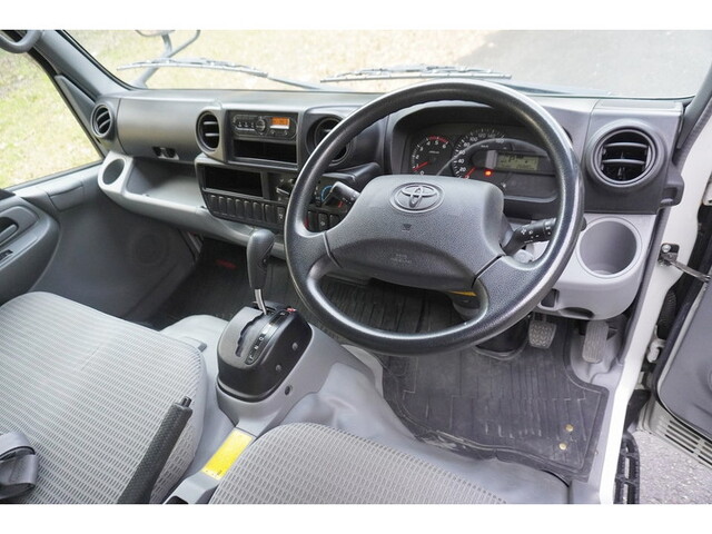 トヨタダイナ平ボディ小型（2t・3t）[写真04]