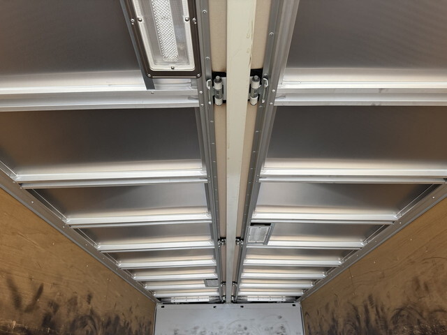 日野レンジャーアルミウイング中型（4t）[写真12]