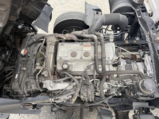 日野レンジャーアルミウイング中型（4t）[写真14]