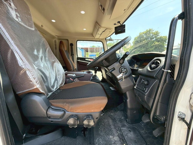 日野レンジャーアルミウイング中型（4t）[写真22]