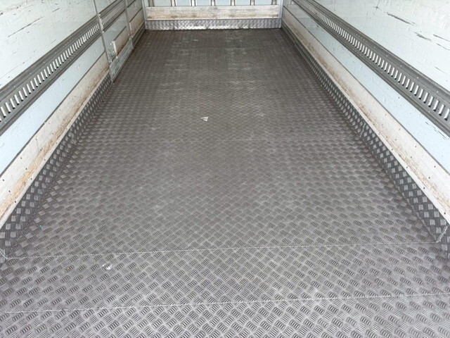 日野レンジャーアルミウイング中型（4t）[写真26]