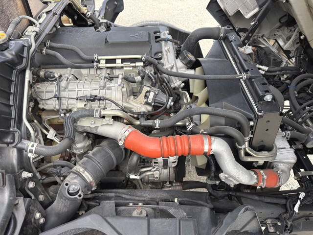 三菱ふそうキャンター平ボディ小型（2t・3t）[写真12]