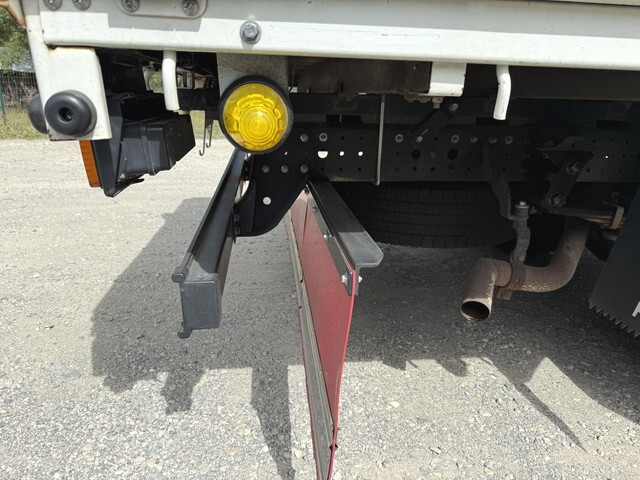 三菱ふそうキャンター平ボディ小型（2t・3t）[写真20]