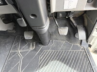 三菱ふそうキャンター平ボディ小型（2t・3t）[写真30]