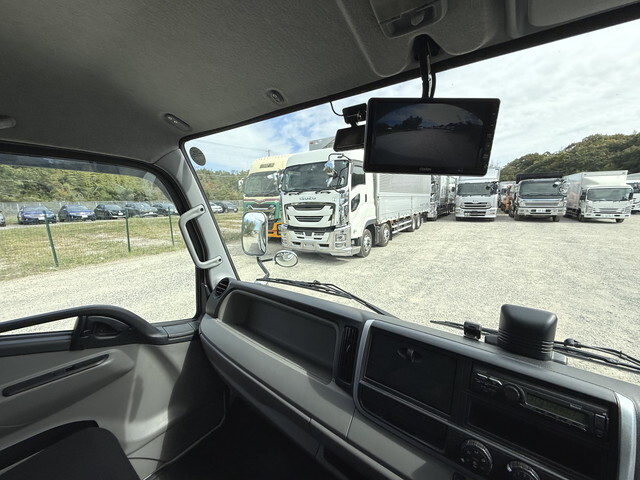 三菱ふそうキャンター平ボディ小型（2t・3t）[写真37]