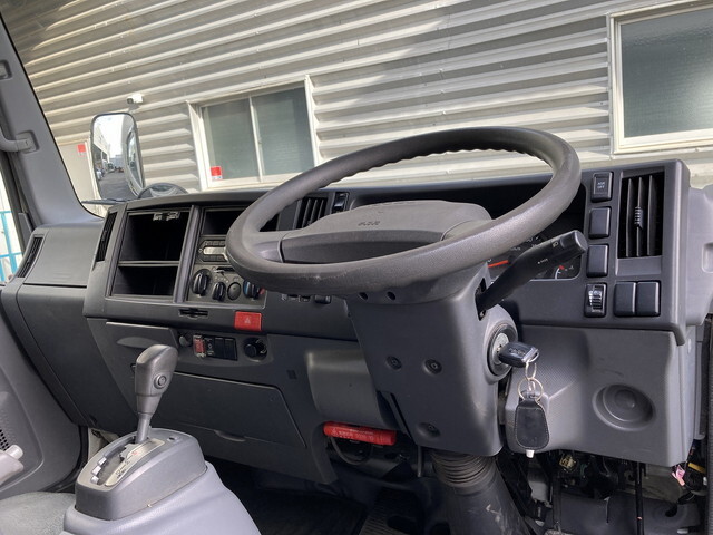 いすゞエルフアルミバン小型（2t・3t）[写真16]