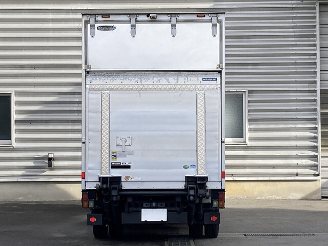 いすゞエルフアルミバン小型（2t・3t）[写真02]
