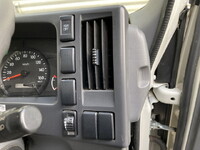 いすゞエルフアルミバン小型（2t・3t）[写真33]