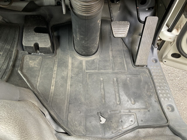 いすゞエルフアルミバン小型（2t・3t）[写真34]