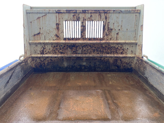 三菱ふそうキャンターダンプ小型（2t・3t）[写真12]