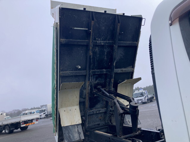 三菱ふそうキャンターダンプ小型（2t・3t）[写真13]