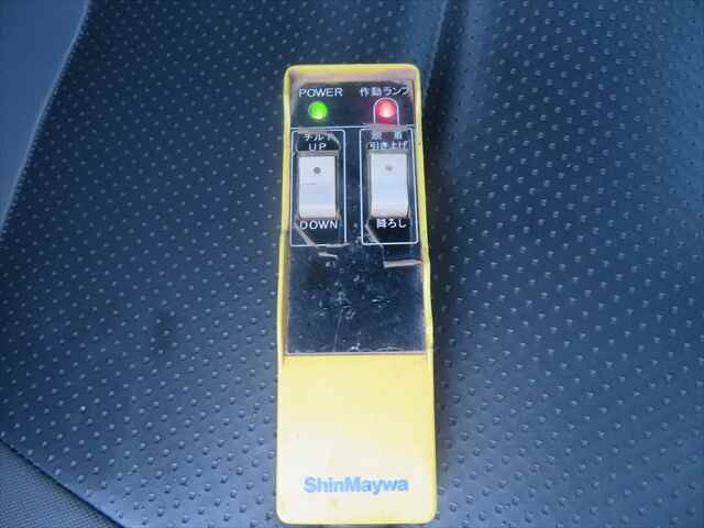 いすゞエルフコンテナ専用車小型（2t・3t）[写真25]