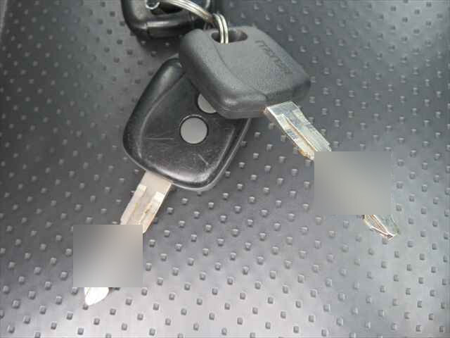 いすゞエルフコンテナ専用車小型（2t・3t）[写真30]