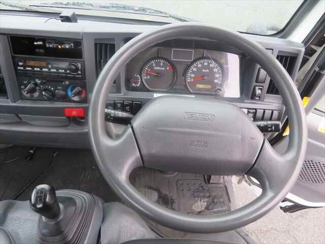 いすゞエルフコンテナ専用車小型（2t・3t）[写真31]