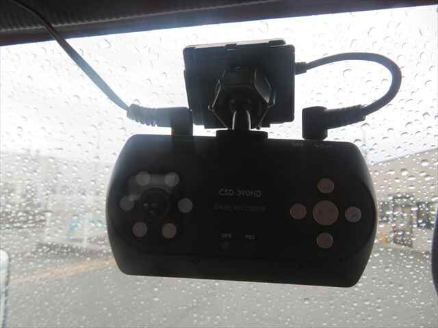 いすゞエルフコンテナ専用車小型（2t・3t）[写真38]