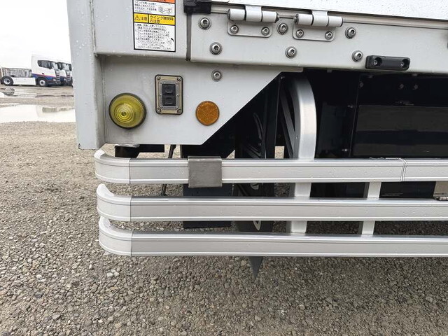 日野プロフィアアルミウイング大型（10t）[写真25]