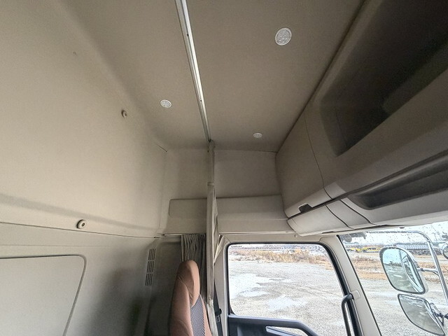 日野プロフィアアルミウイング大型（10t）[写真37]