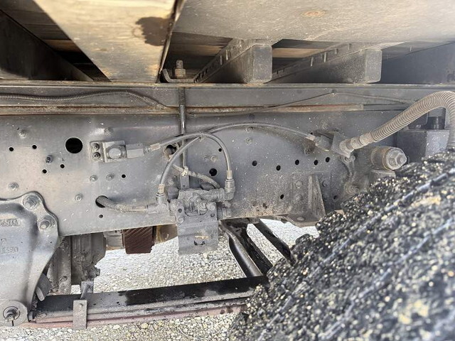 いすゞギガ平ボディ大型（10t）[写真22]