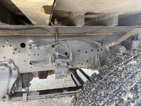 いすゞギガ平ボディ大型（10t）[写真23]