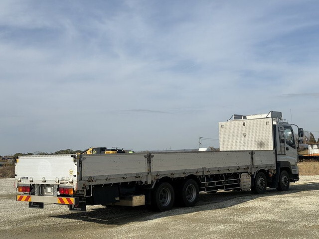 いすゞギガ平ボディ大型（10t）[写真04]