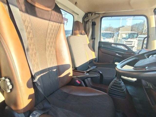 日野レンジャーコンテナ専用車中型（4t）[写真21]