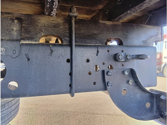 いすゞフォワードクレーン4段中型（4t）[写真18]