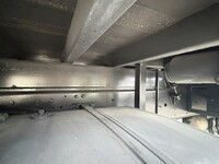 日野プロフィア平ボディ大型（10t）[写真13]