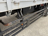 日野プロフィア平ボディ大型（10t）[写真16]