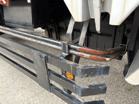 日野プロフィア平ボディ大型（10t）[写真17]