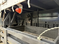 日野プロフィア平ボディ大型（10t）[写真23]