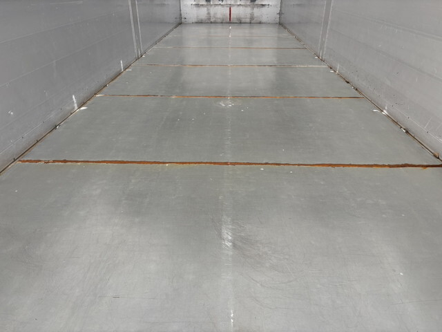 日野プロフィア平ボディ大型（10t）[写真09]