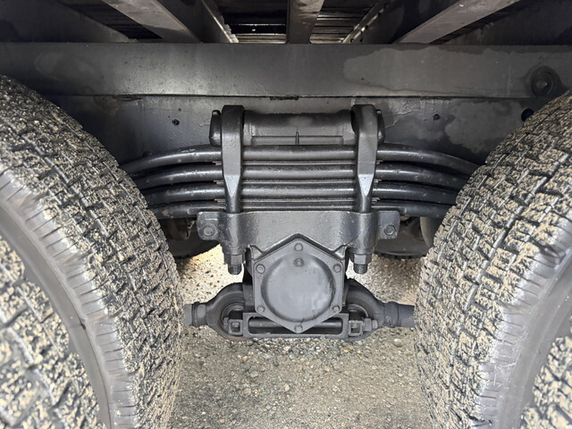 UDトラックスクオンヒップリフター大型（10t）[写真30]