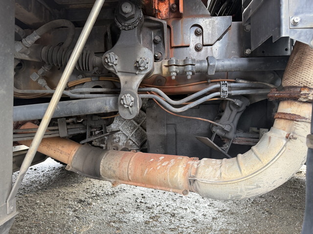 UDトラックスクオンヒップリフター大型（10t）[写真31]