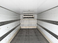 いすゞフォワード冷凍車（冷蔵車）中型（4t）[写真13]