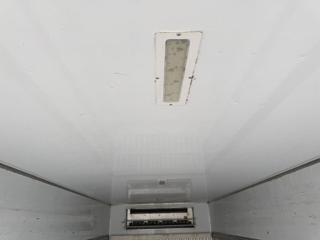 いすゞフォワード冷凍車（冷蔵車）中型（4t）[写真14]