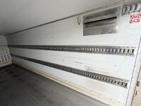 いすゞフォワード冷凍車（冷蔵車）中型（4t）[写真16]